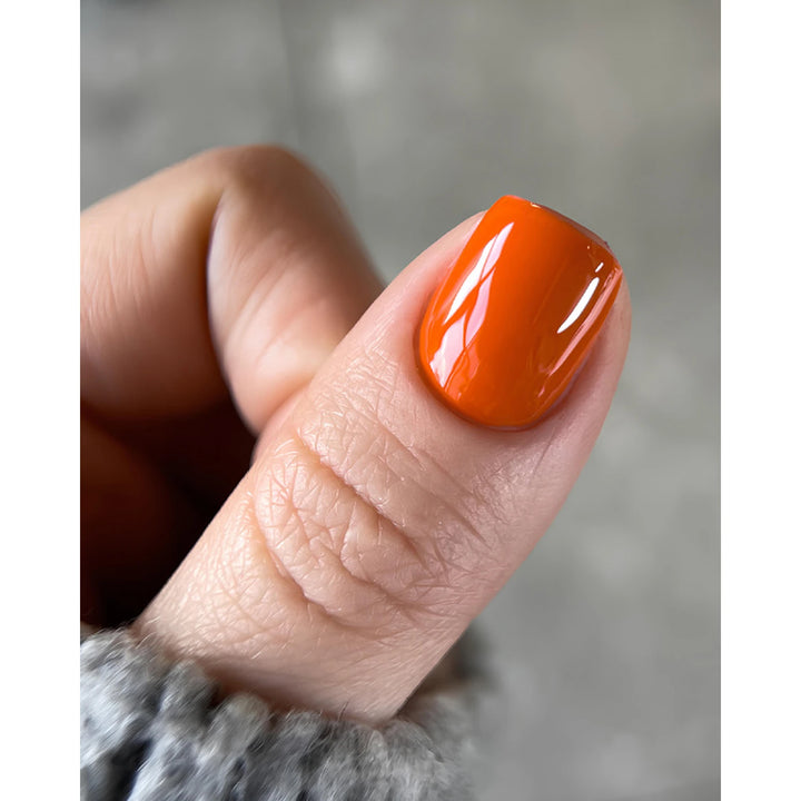DARK Gel Polish 99 – manicure