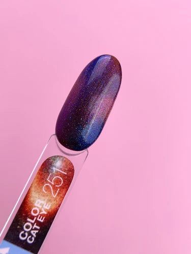 Vernis semi-permanent effet Cat Eye LUNA 251, 8 ml - Photo n°3
