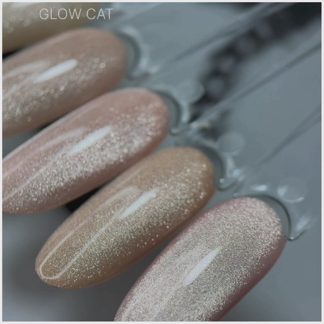 SAGA Professional Gel Polish Glow Cat 03, 9 ml